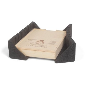 Extrem formstabiles und gleichzeitig sehr elastisches Kantenschutzprofil aus dem Schaumstoff Piocelan