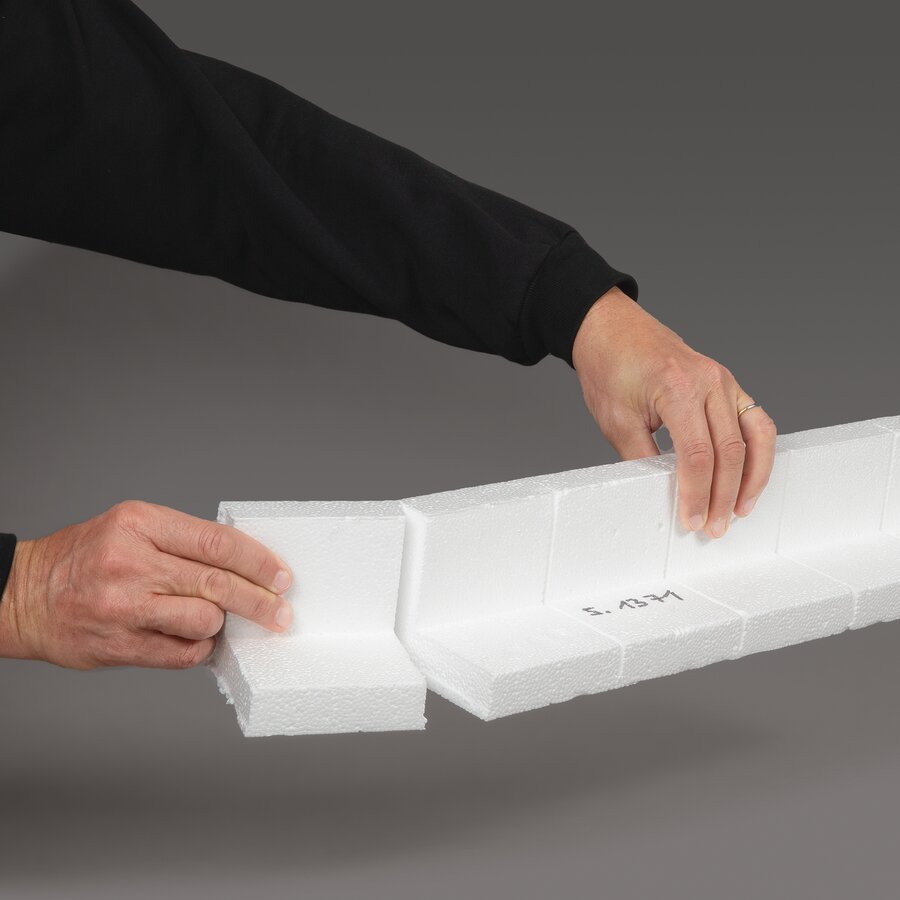 Polsterschutzleiste aus EPS Polsterschutzleiste aus EPS