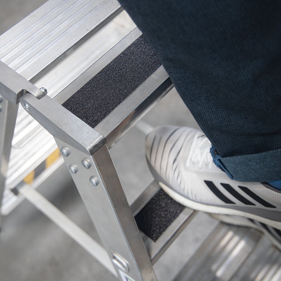 Als Rutschbremse im Innen- und Außenbereich verwendbar Als Rutschbremse im Innen- und Außenbereich verwendbar