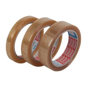 Unser tesafilm 4204 aus reißfestem PVC haftet sofort auf unterschiedlichsten Oberflächen