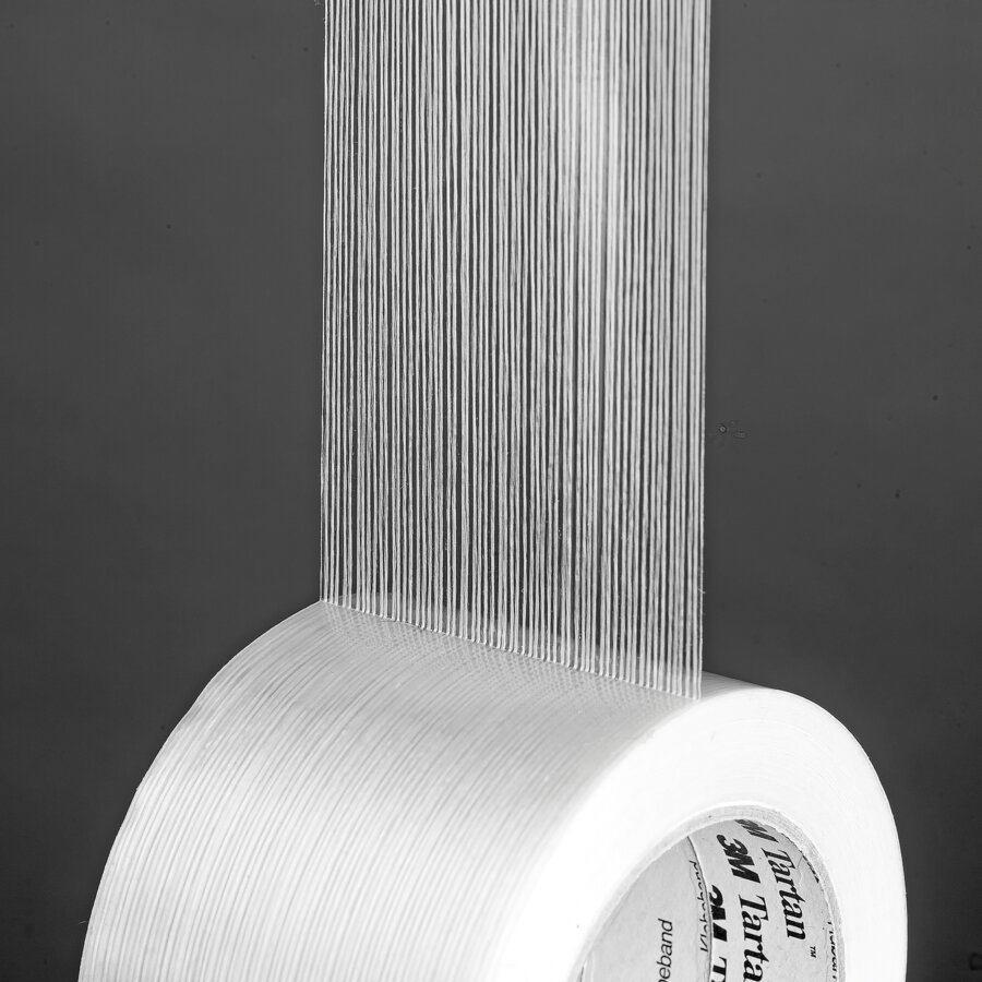 Es ist offiziell zugelassen für die Verklebung von Gefahrgut-Kartons Es ist offiziell zugelassen für die Verklebung von Gefahrgut-Kartons