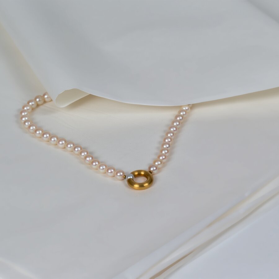 Juwelierseide für Edelmetalle und Schmuckstücke Juwelierseide für Edelmetalle und Schmuckstücke