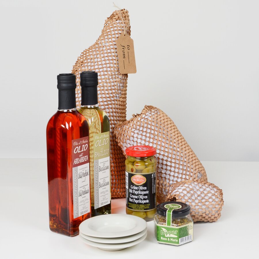 Besonders bei Feinkost-Artikeln hat sich die Geami WrapPak-Verpackung bewährt Besonders bei Feinkost-Artikeln hat sich die Geami WrapPak-Verpackung bewährt