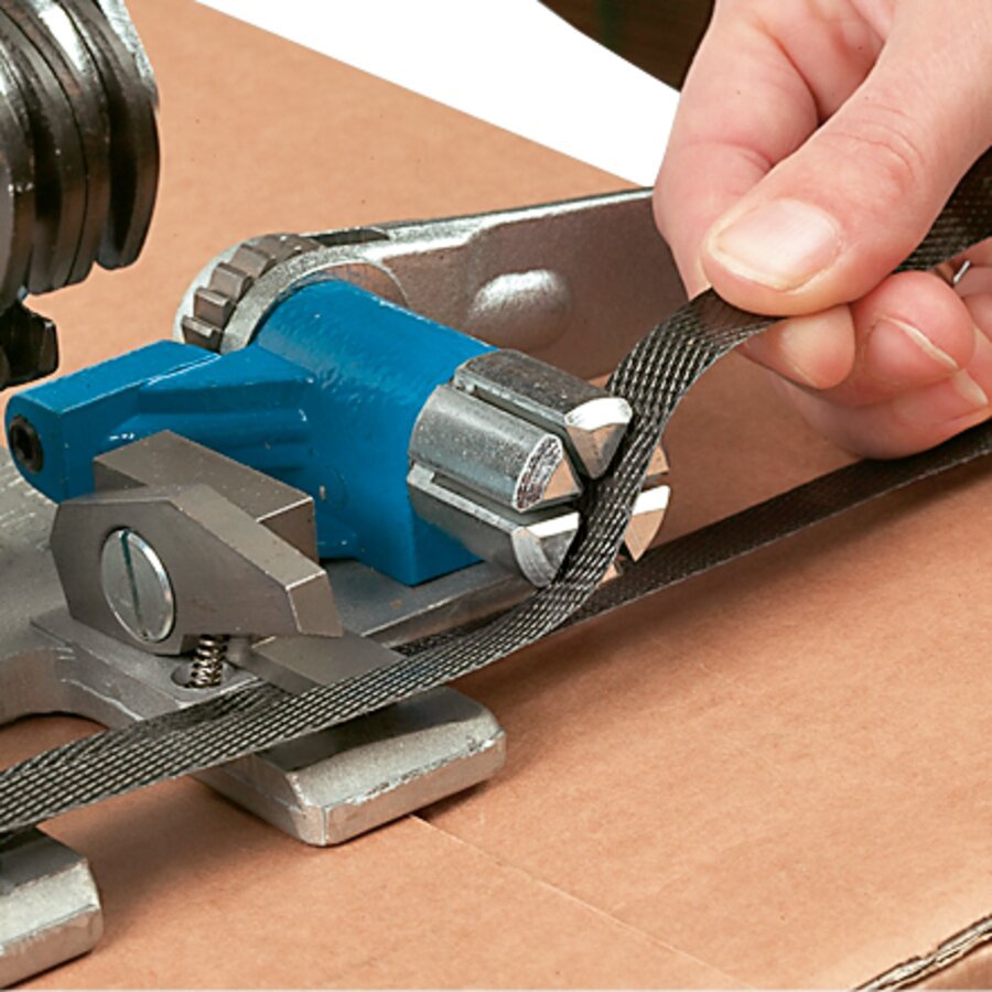 ... Band hinten einlegen... ... Band hinten einlegen...