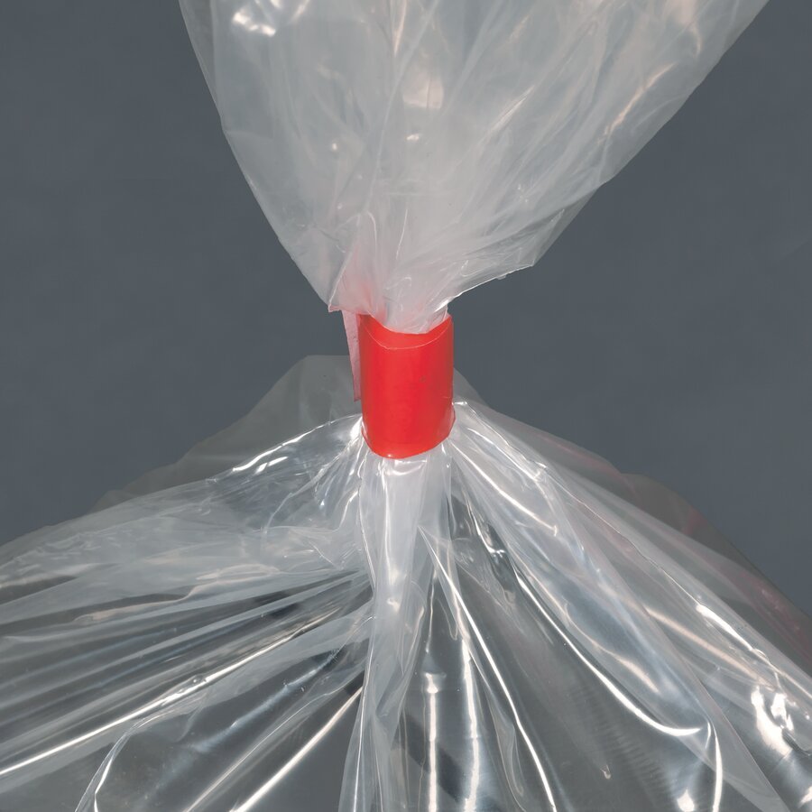 Auch mit schmalem Klebeband sind die Folienbeutel schnell verschlossen Auch mit schmalem Klebeband sind die Folienbeutel schnell verschlossen